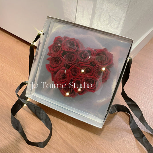 Heart-Shap Persevered Roses Box