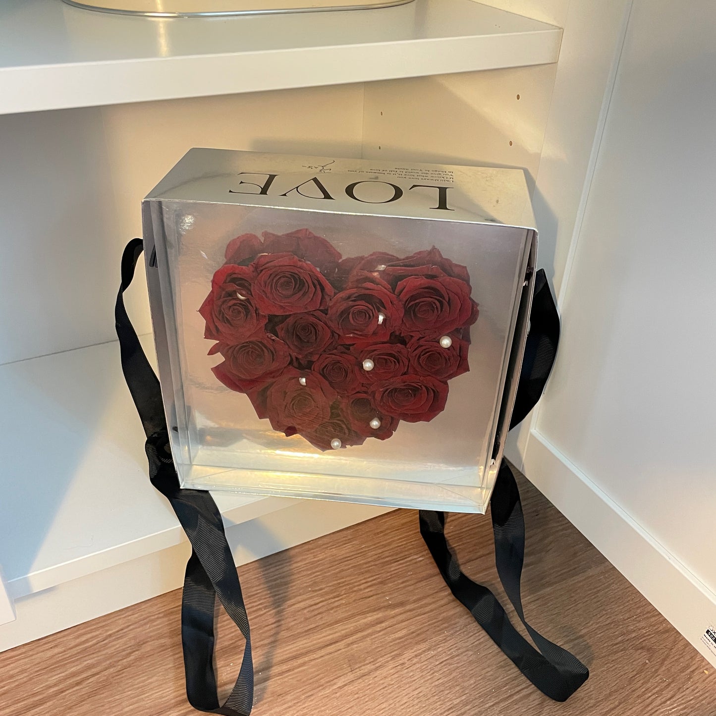 Heart-Shap Persevered Roses Box